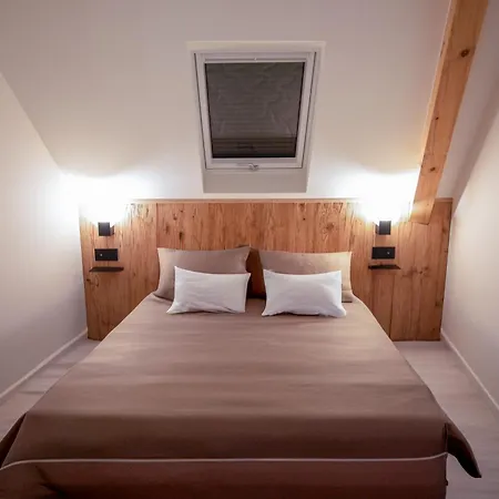 Koeur Du Chateau Apartament *